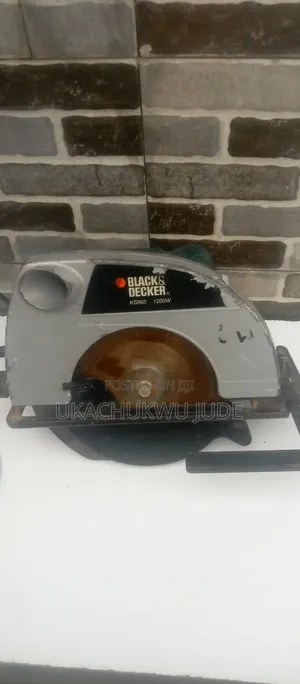 Black Decker Ks865 1200w Circular Saw.