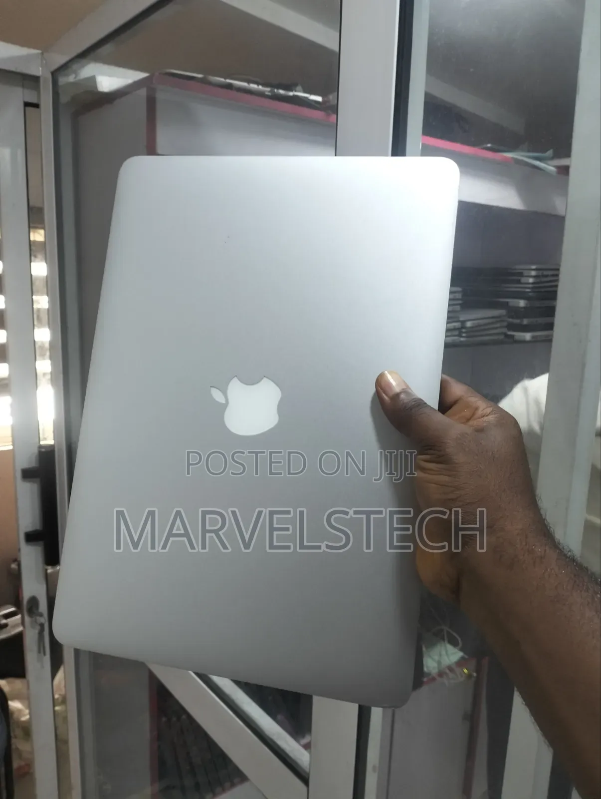 Laptop Apple MacBook 2017 8GB Intel Core i5 SSD 256GB