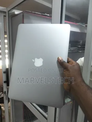Laptop Apple MacBook 2017 8GB Intel Core i5 SSD 256GB