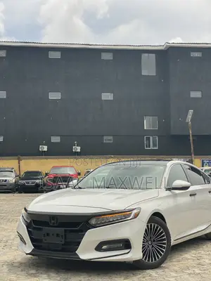 Honda Accord Touring 2018 White