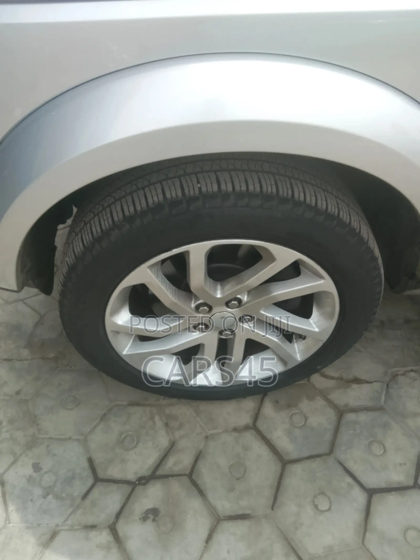Land Rover Lr4 2016 Silver