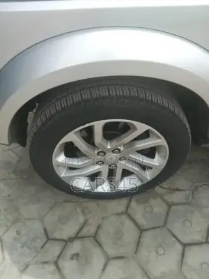 Land Rover Lr4 2016 Silver