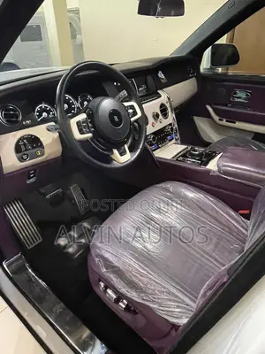 Rolls-Royce Cullinan Base 2022 White