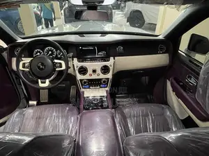 Rolls-Royce Cullinan Base 2022 White