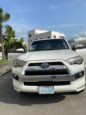 Toyota 4-Runner SR5 4dr 4x4 (4.0L 6cyl 5A) 2017 White