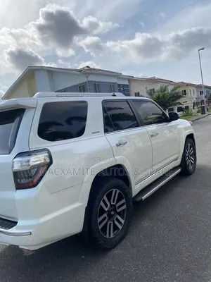 Toyota 4-Runner SR5 4dr 4x4 (4.0L 6cyl 5A) 2017 White