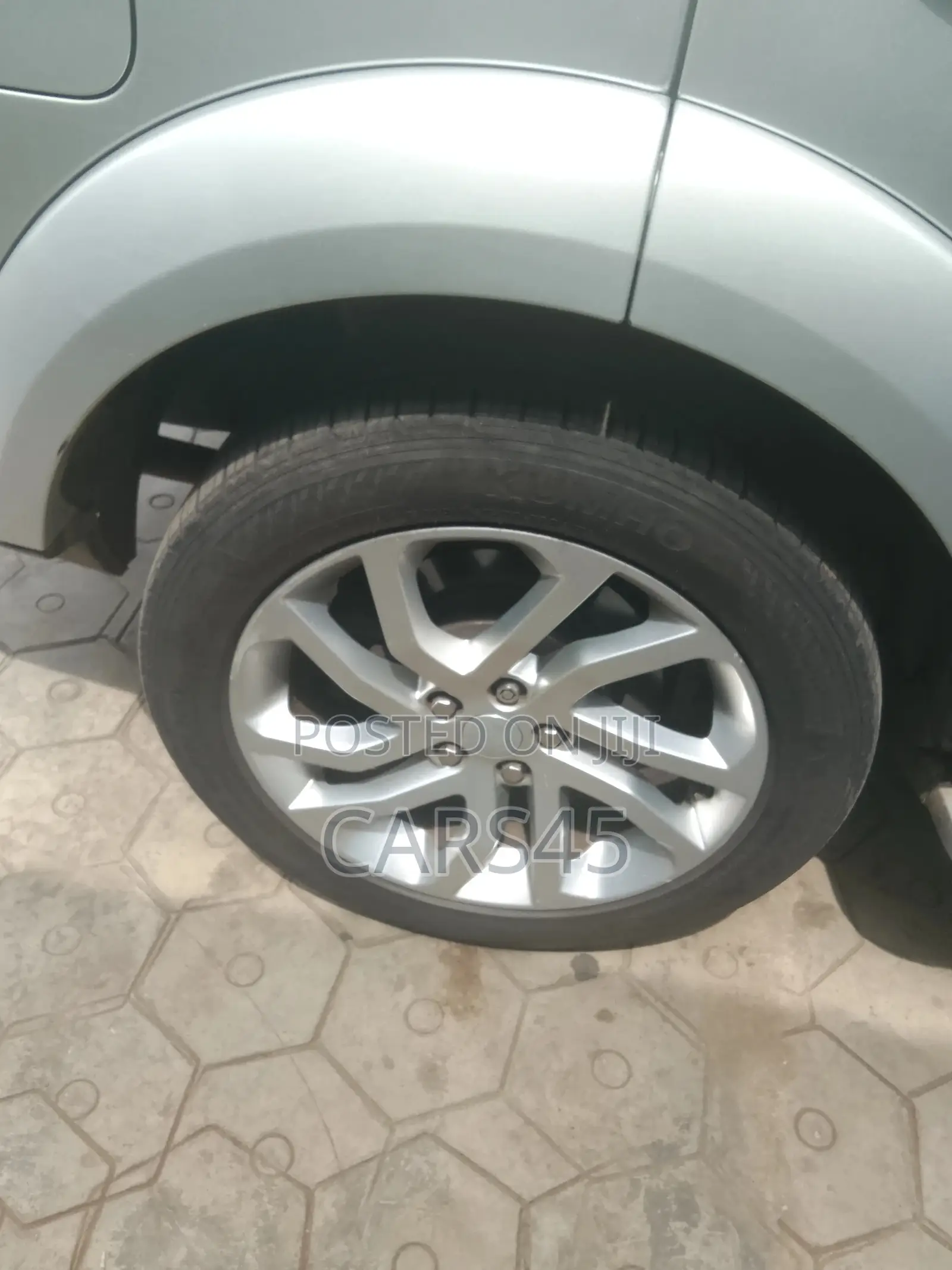 Land Rover Lr4 2016 Silver