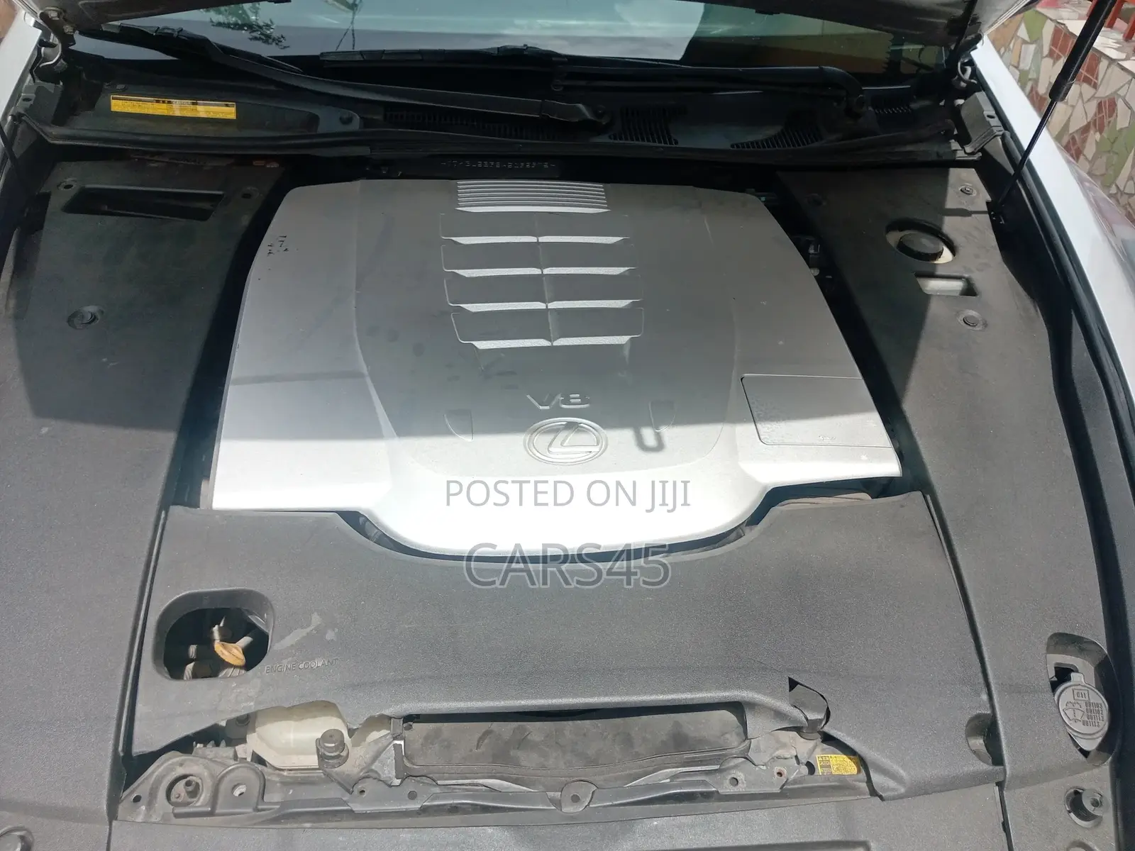 Lexus LS 2010 Silver