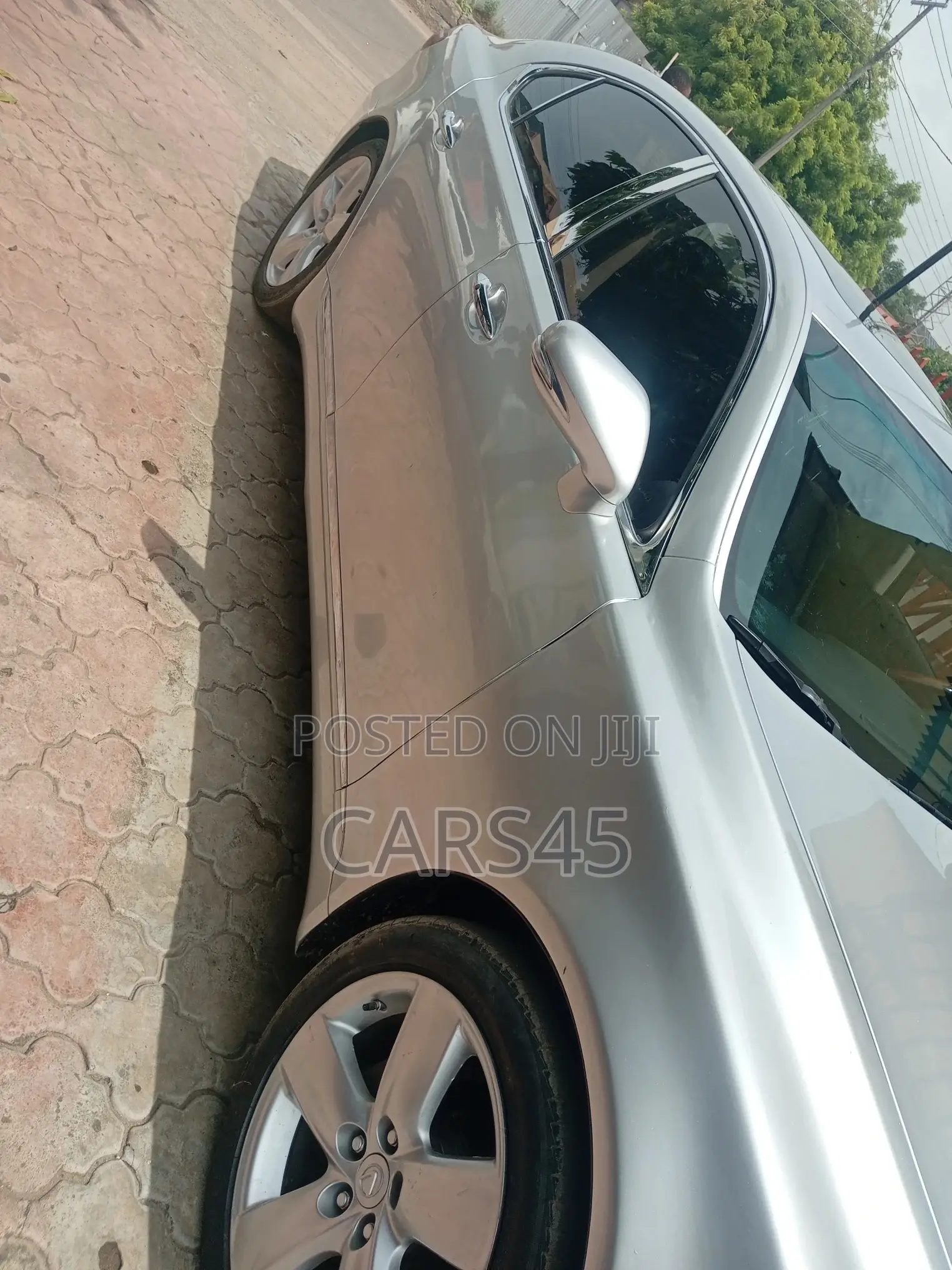 Lexus LS 2010 Silver