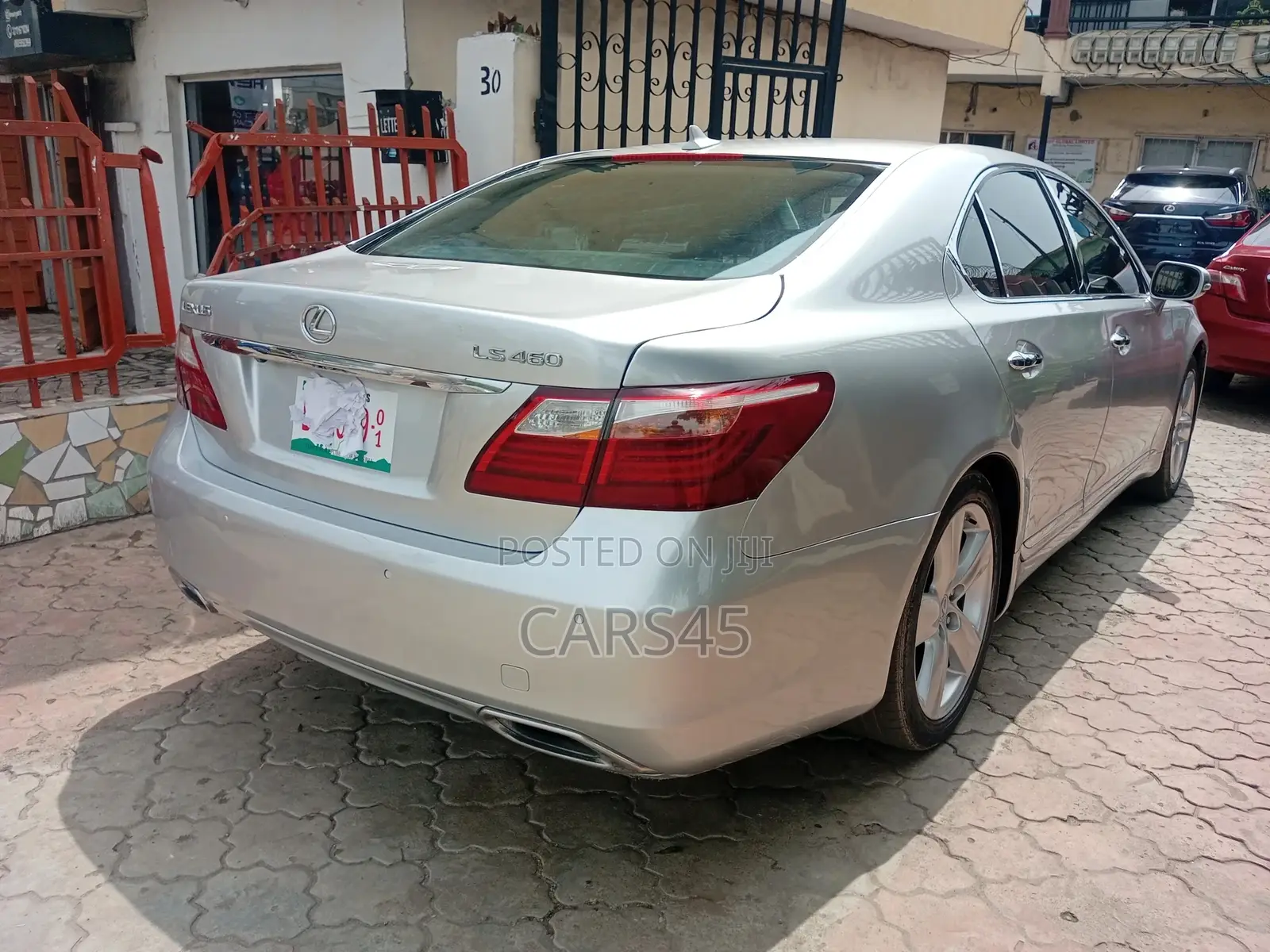 Lexus LS 2010 Silver