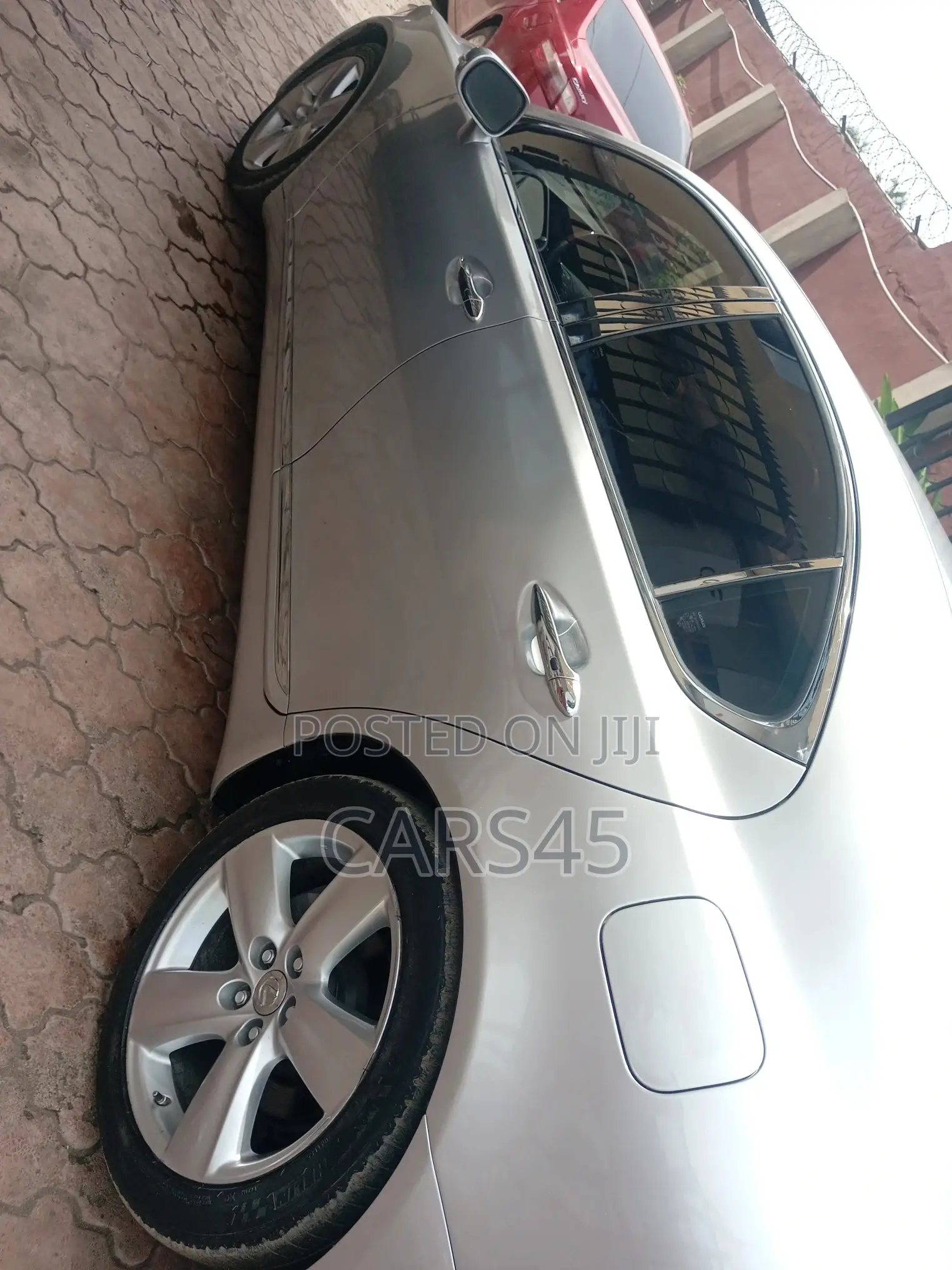Lexus LS 2010 Silver