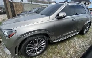 Mercedes-Benz GLE-Class GLE 350 4MATIC 2022 Gold
