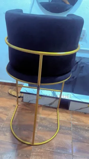 Big Velvet Makeup Chair