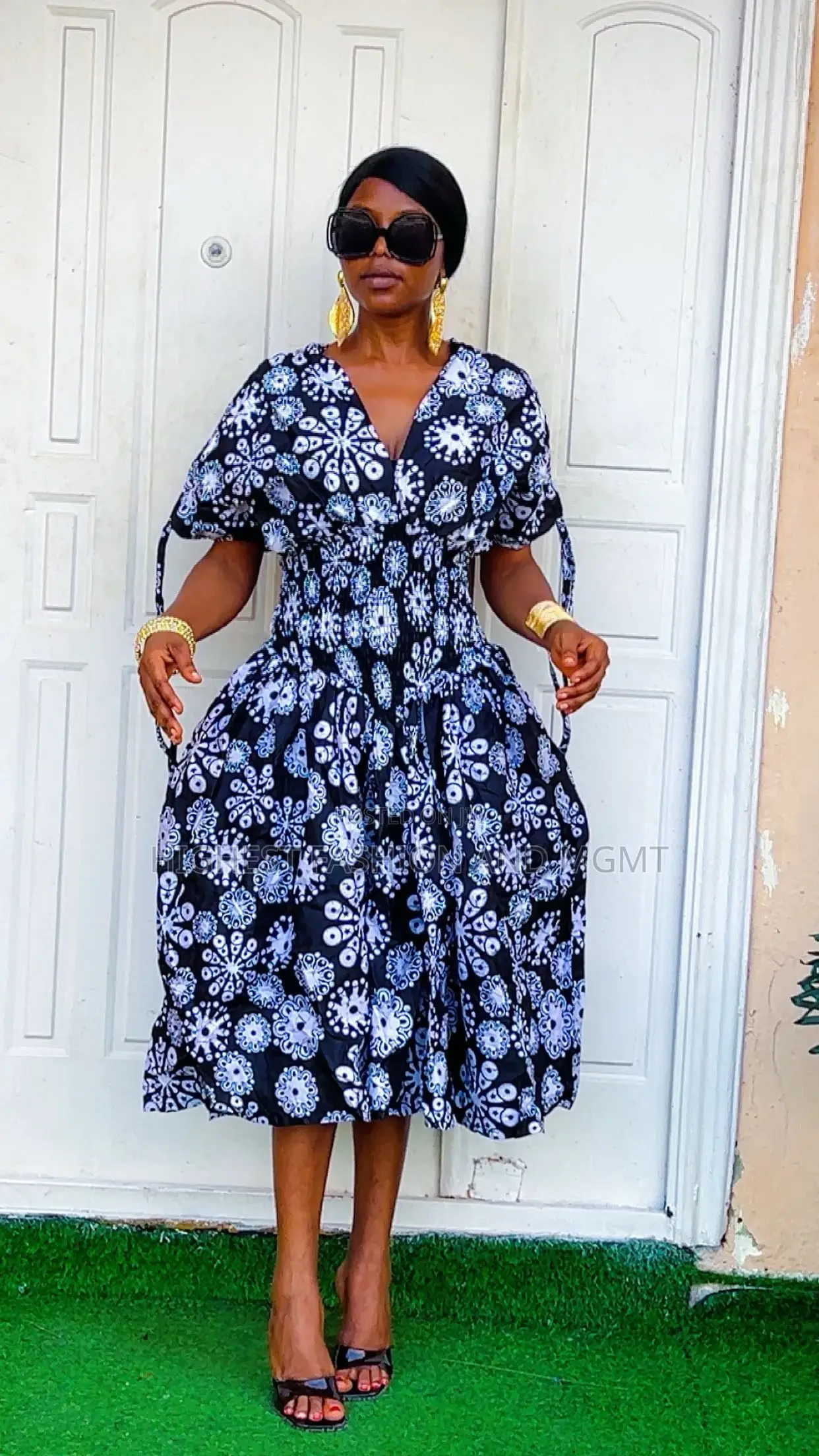 Short Gown - Style 808