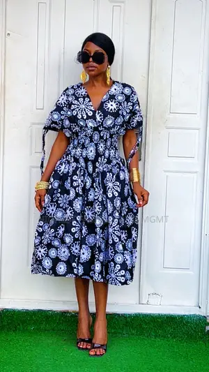 Short Gown - Style 808
