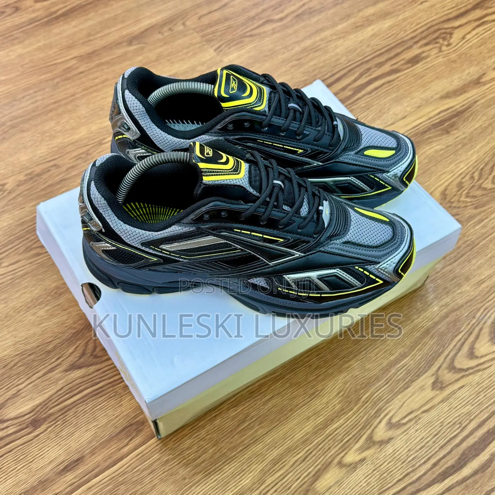 Original Reebok DMX Ride Retro Runner Sneakers