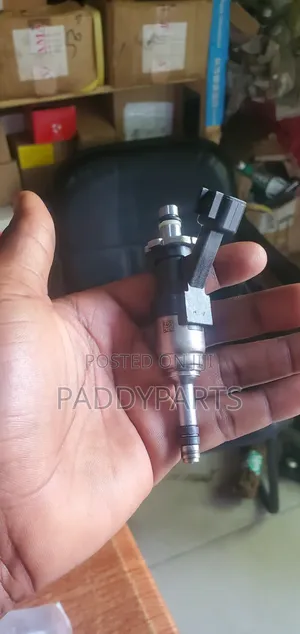 GMC Yukon 6.2 V8 Fuel Injector Nozzle
