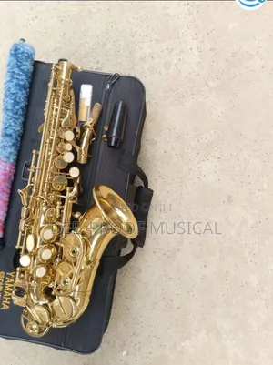 Curve Yamaha Soprano Saxophone Playing to the Lowest Bb