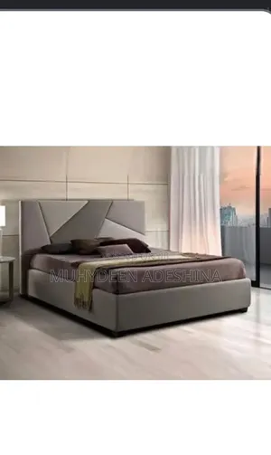 4,5 by 6ft Bedframe
