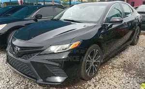 Toyota Camry SE FWD 2020 Matt Black
