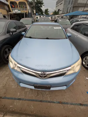 Toyota Camry LE 4dr Sedan (2.5L 4cyl 6A) 2012 Blue