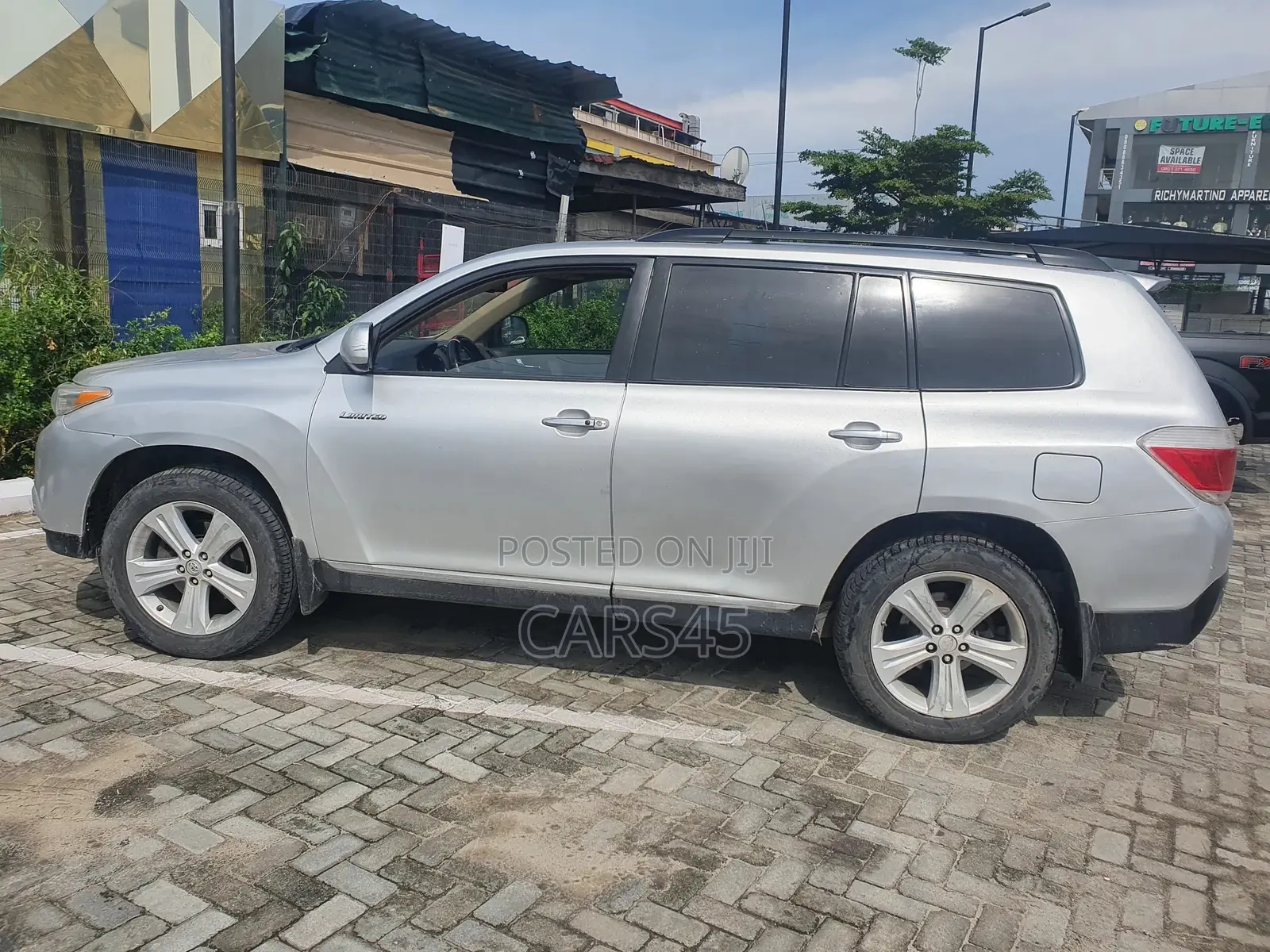 Toyota Highlander 2010 Silver