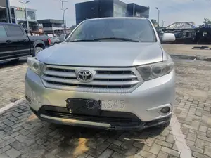 Toyota Highlander 2010 Silver