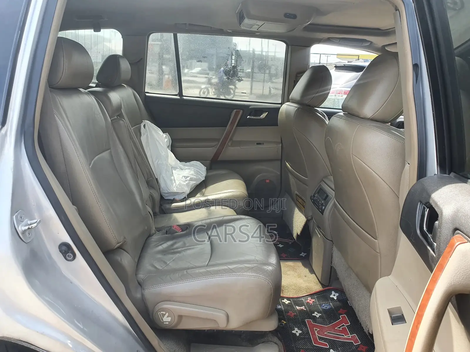 Toyota Highlander 2010 Silver