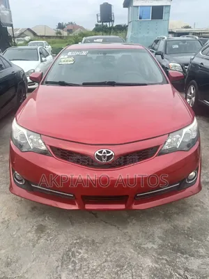 Toyota Camry SE 4dr Sedan (3.5L 6cyl 6A) 2014 Red
