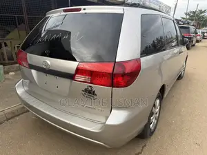 Toyota Sienna LE AWD 2006 Silver