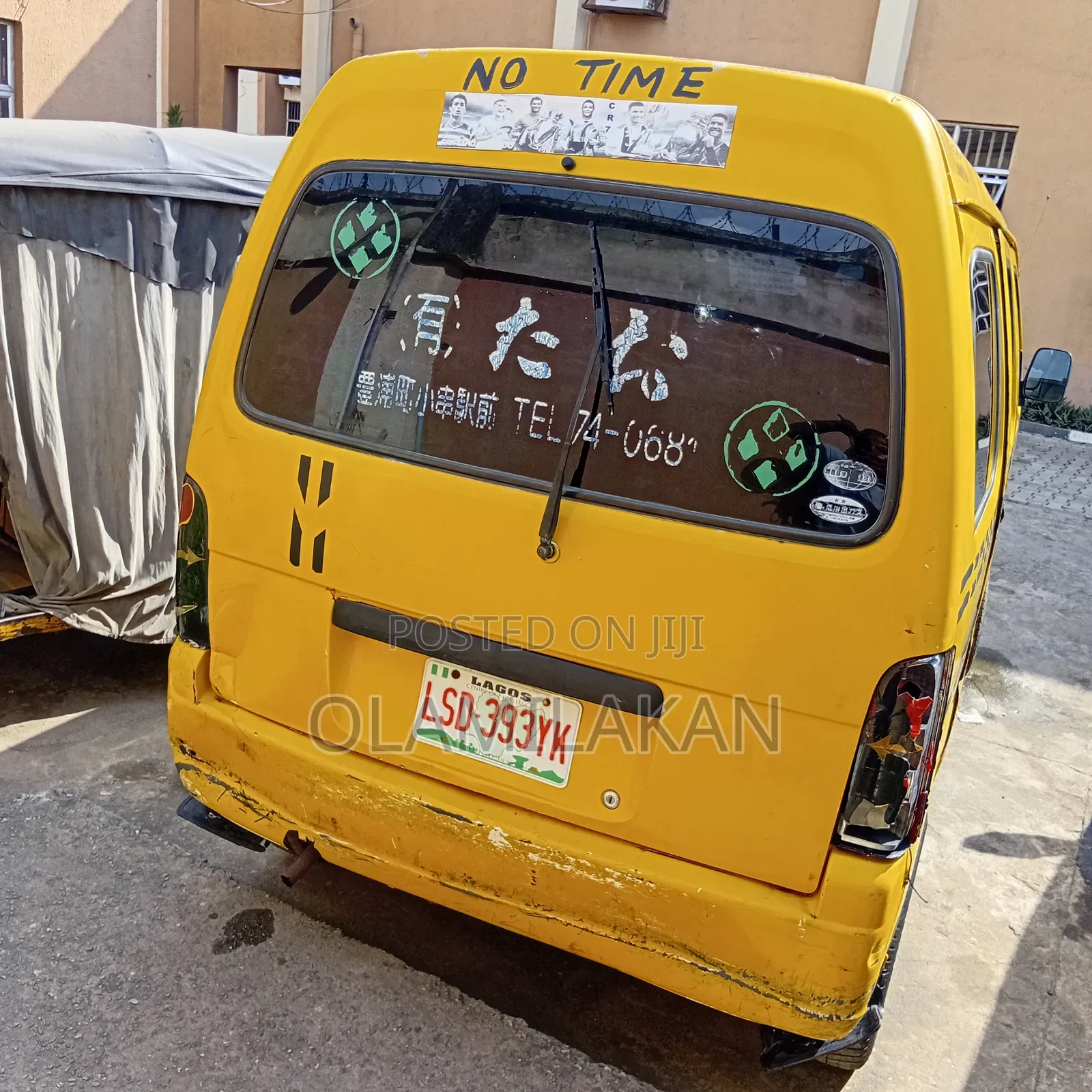 Suzuki Every 2000 Yellow
