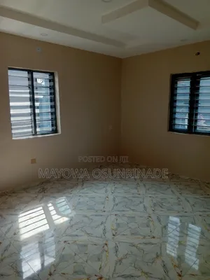 1bdrm Room & Parlour in Ologuneru for rent