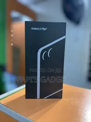 New Samsung Galaxy Z Flip7 256 GB Red