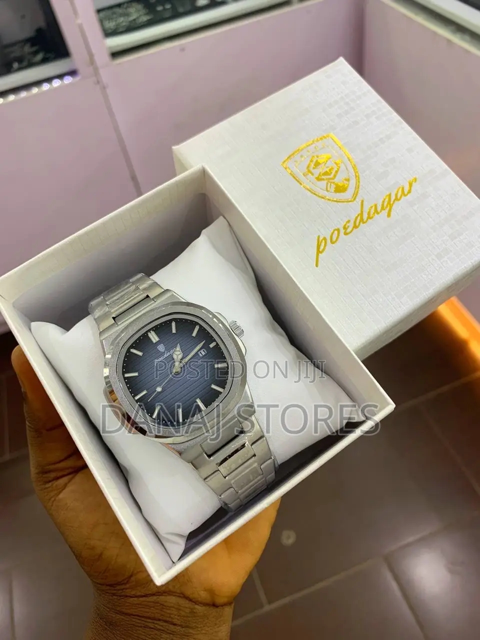Poedagar Squared Face Watch