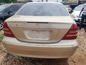Mercedes-Benz C320 2003 Gold