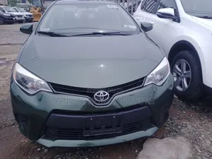 Toyota Corolla S 4dr Sedan (1.8L 4cyl CVT) 2014 Green