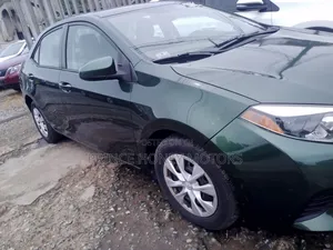 Toyota Corolla S 4dr Sedan (1.8L 4cyl CVT) 2014 Green