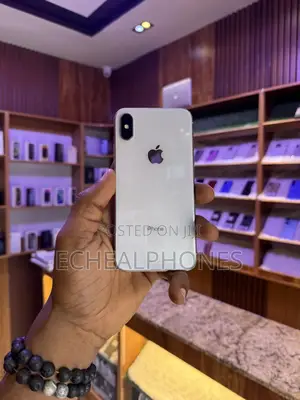 Apple iPhone X 64 GB White