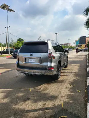 Lexus GX 460 Base 2020 Gold