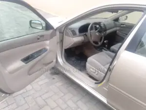 Toyota Camry 2.4 WT-i 2005 Gold