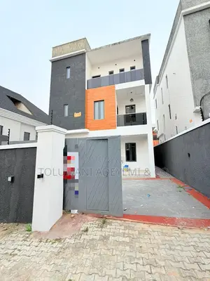 5bdrm House in Magodo, GRA Phase 2 Shangisha for sale