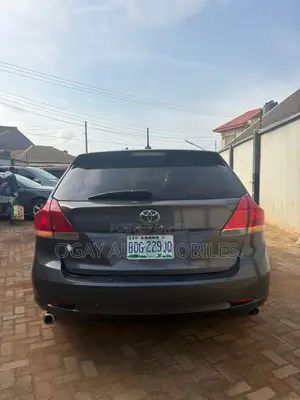 Toyota Venza V6 2010 Gray