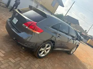 Toyota Venza V6 2010 Gray