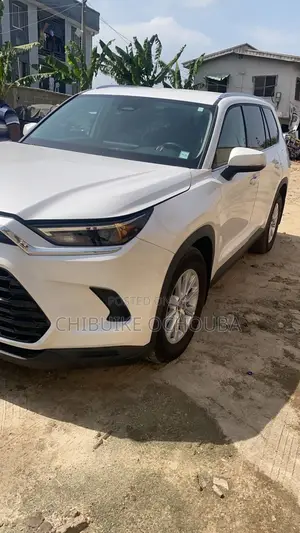 Toyota Grand Highlander XLE AWD 2024 White