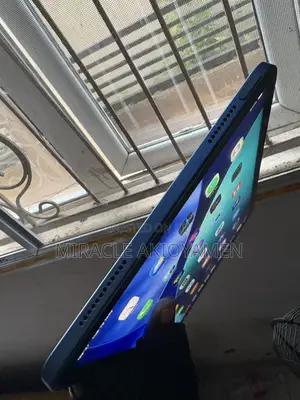 Apple iPad (2025) 128 GB Blue