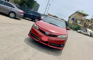 Toyota Camry SE 4dr Sedan (2.5L 4cyl 6A) 2013 Red