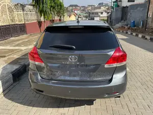 Toyota Venza XLE 2010 Gray