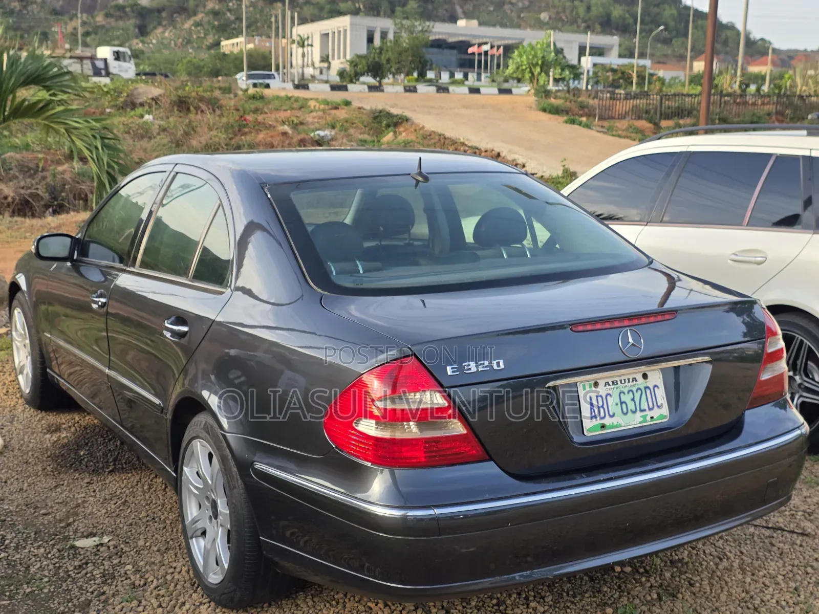 Mercedes-Benz E320 2004 Blue