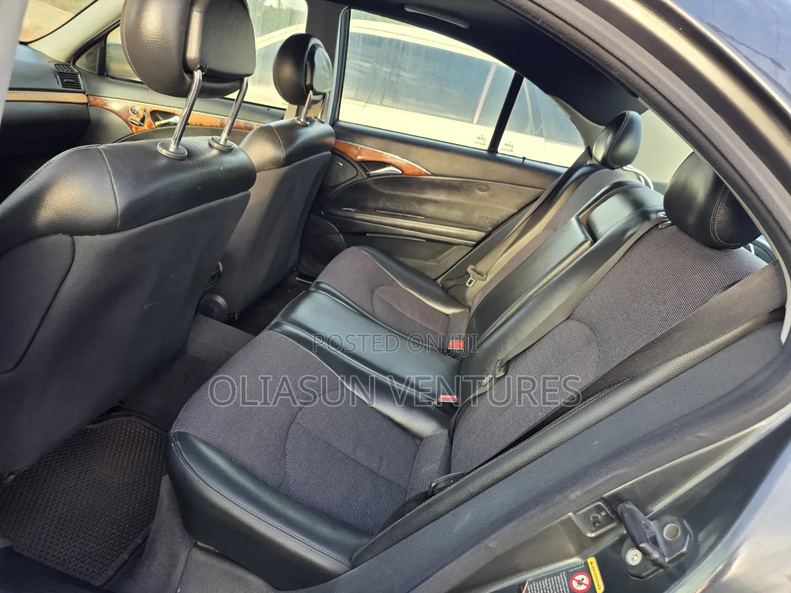 Mercedes-Benz E320 2004 Blue