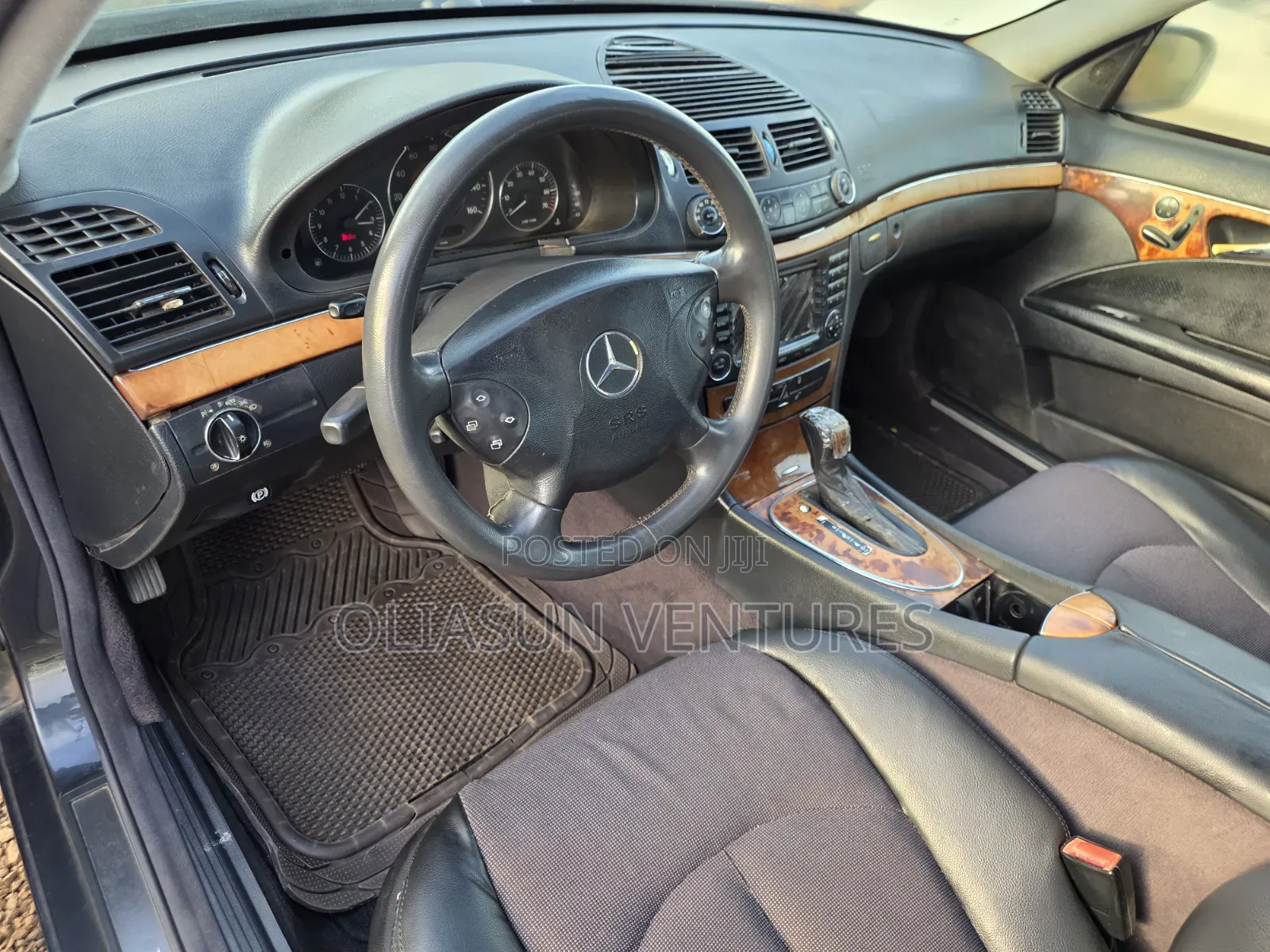 Mercedes-Benz E320 2004 Blue